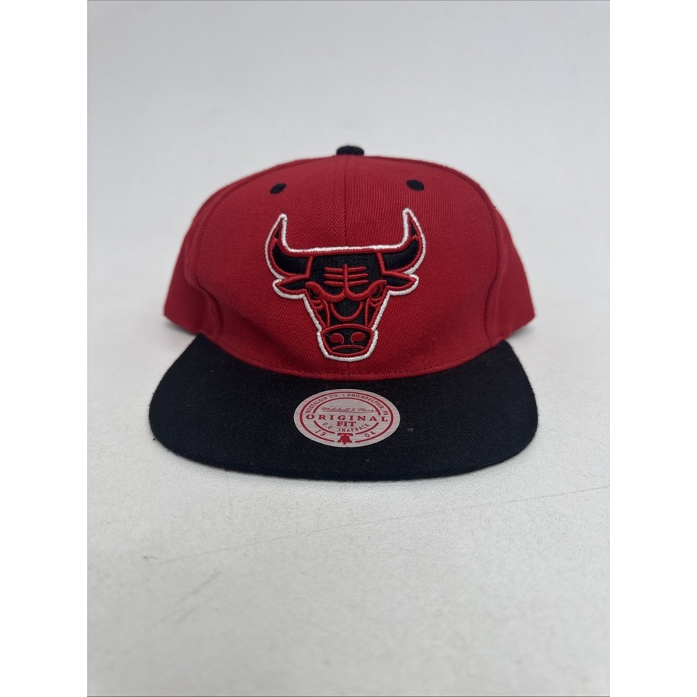 Mitchell & Ness Chicago Bulls Red & Black Logo Snapback Lost  Found Colors